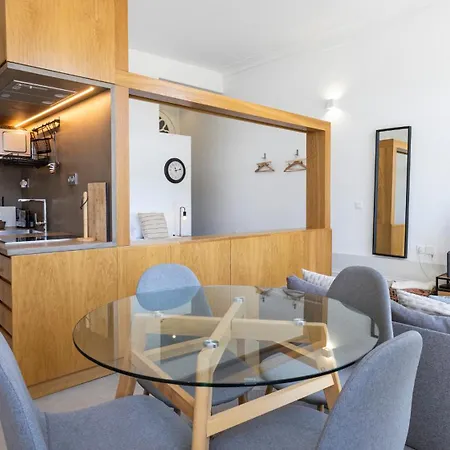 Downtown By Lovelystay *