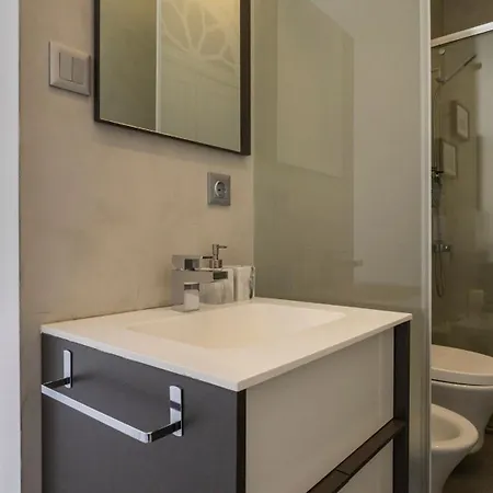 Downtown By Lovelystay Апартаменты