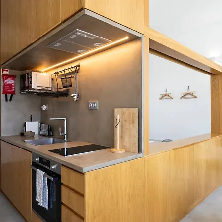 Apartment Downtown By Lovelystay *