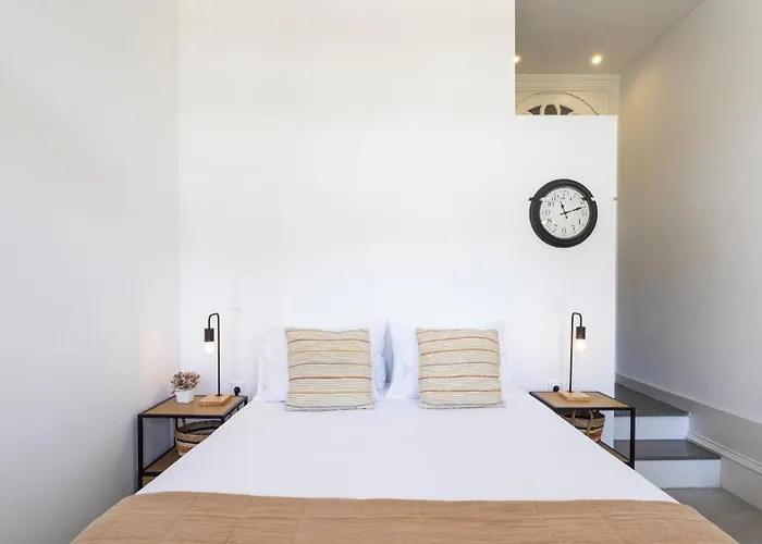 Downtown By Lovelystay *