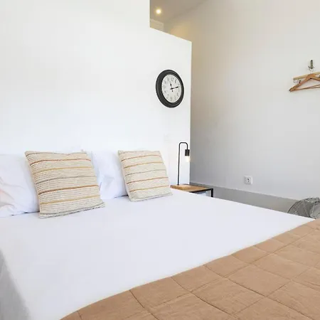 Apartman Downtown By Lovelystay *