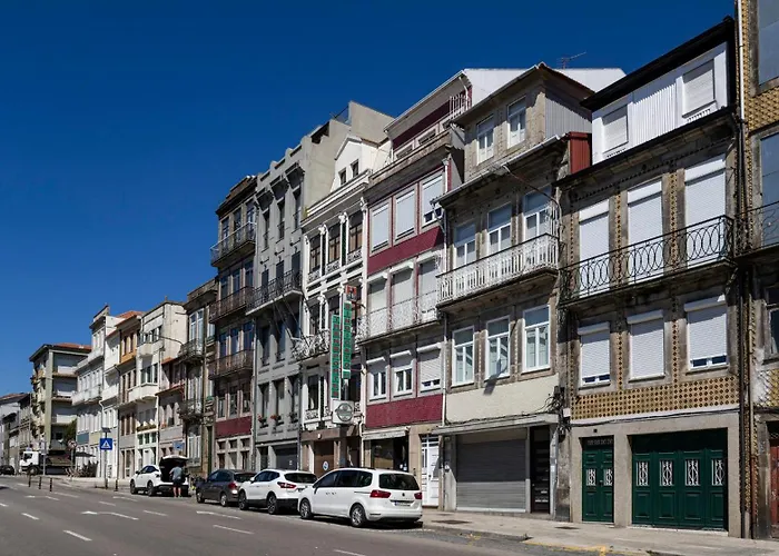 Apartmán Downtown By Lovelystay